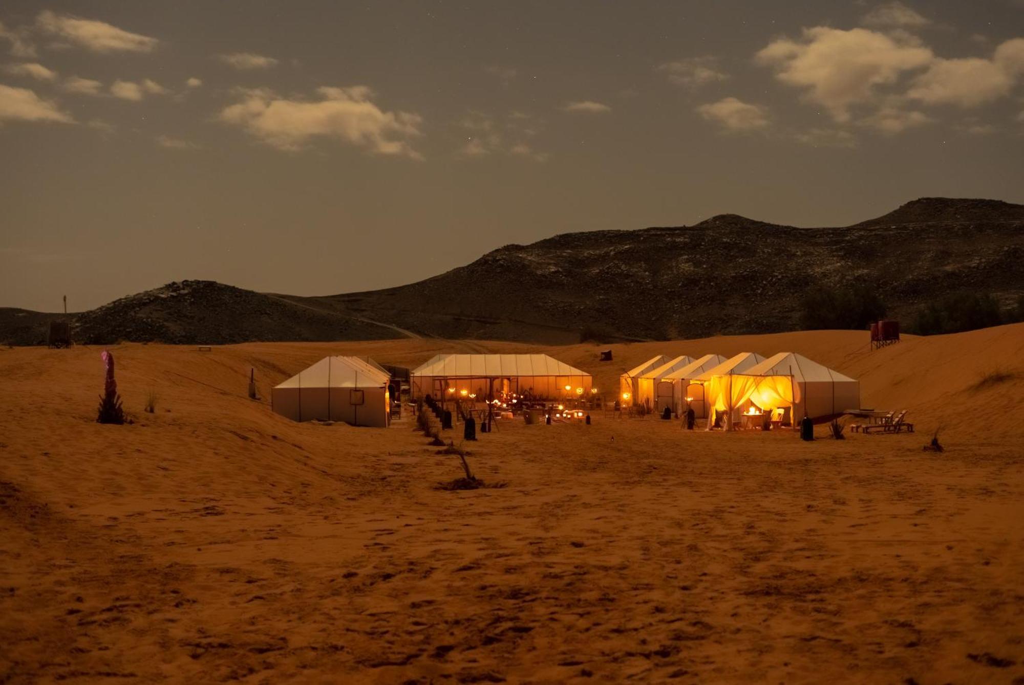 Sanmao Royal Camp 皇家营地 Hotel Merzouga Eksteriør billede
